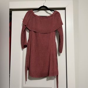 Long sleeve dress with ribbon belt